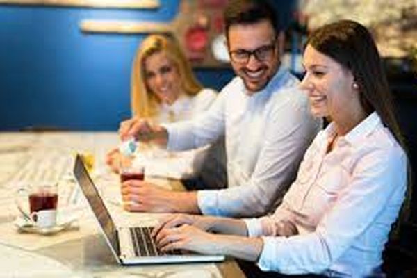 همکاری که بهتره باهاش صمیمی نشی!