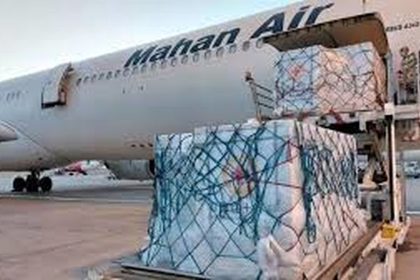 محموله ای از کمک‌های اتاق بازرگانی ایران برای مقابله با کرونا، وارد مشهد شد