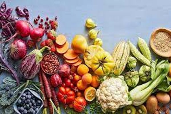 تغذیه قبل و بعد از تزریق واکسن کرونا چگونه باشد