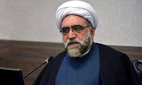 آیت‌الله حکیم عمر با برکت خود را در راستای ترویج مکتب اسلام ناب صرف کرد