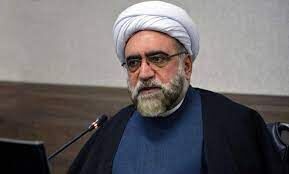 آیت‌الله حکیم عمر با برکت خود را در راستای ترویج مکتب اسلام ناب صرف کرد