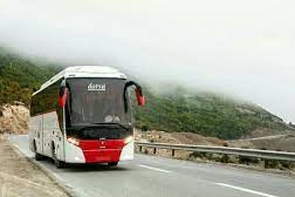 سفرهای اتوبوسی به خراسان رضوی کاهش یافت/افزایش تردد مسافر از طریق خودروهای سواری کرایه