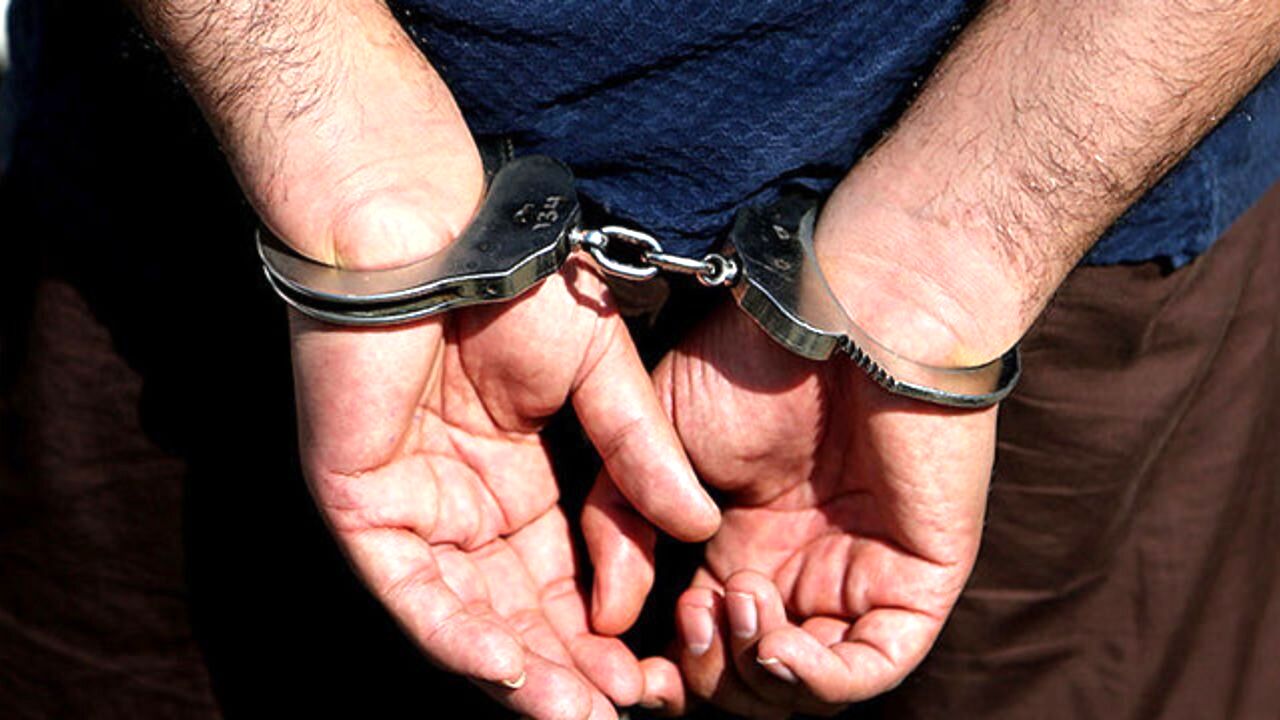 عامل سنگ پرانی به خودروهای سواری در مشهد دستگیر شد