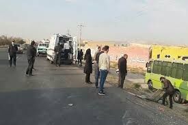 واژگونی یک دستگاه مینی‌بوس در مسیر نیشابور سبزوار یک نفر را به کام مرگ کشاند