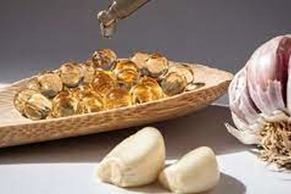 فواید عصاره سیر در درمان کووید -۱۹/عصاره سیر از حمله ویروس کرونا به بدن جلوگیری می‌کند