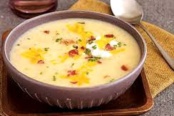 طرز تهیه سوپ پوره سیب‌زمینی، مناسب روز‌های شهریور
