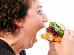 ساندویچتو چطوری می‌خوری؟!