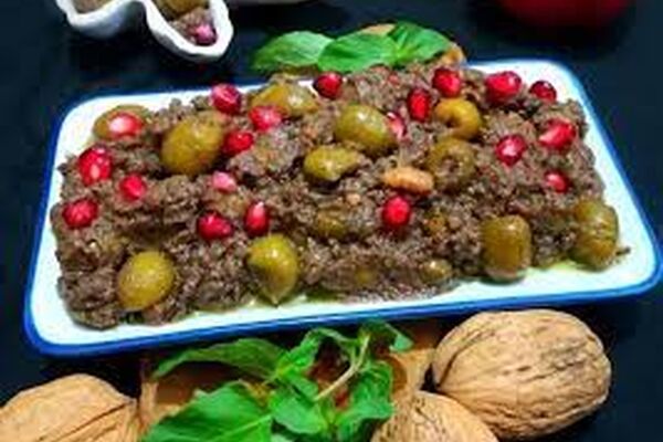 طرز تهیه زیتون پرورده به روش محلی‌های گیلان+نکات این چاشنی
