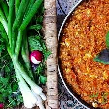 طرز تهیه میرزا قاسمی به روش سنتی