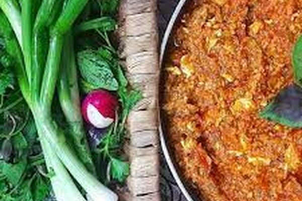 طرز تهیه میرزا قاسمی به روش سنتی