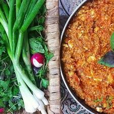 طرز تهیه میرزا قاسمی به روش سنتی