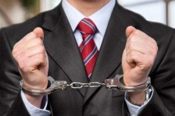 داماد جوان بخاطر دروغی عجیب به زندان افتاد