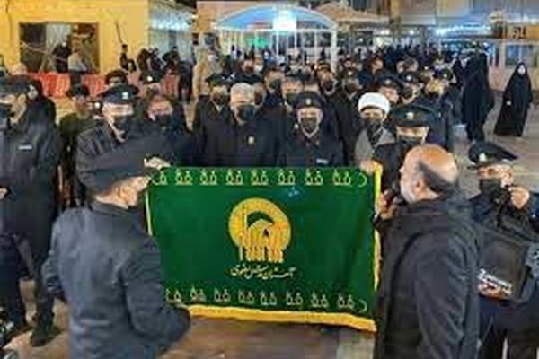 خدمت‌رسانی خادمان امام رضا(ع) به زائرین اربعین