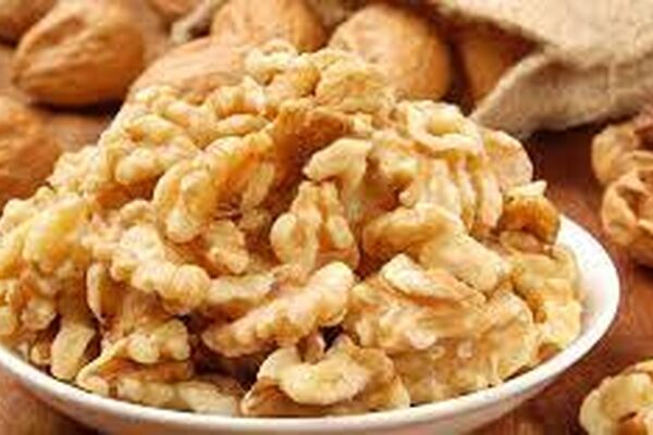 اتفاق خوبی که با خوردن گردو برای پوست می‌افته