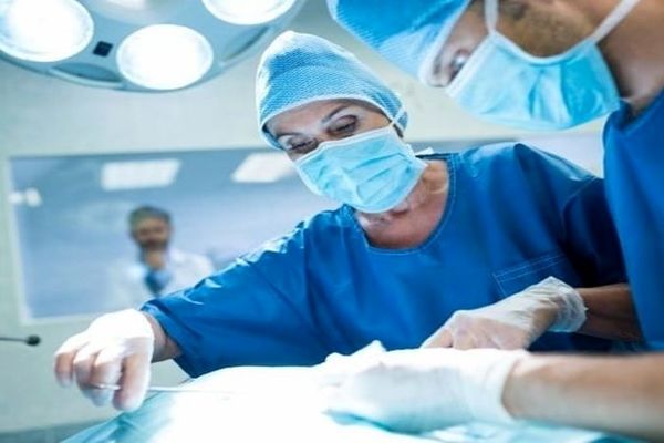 زایمان عجیب مردی که 40 سال باردار بود  