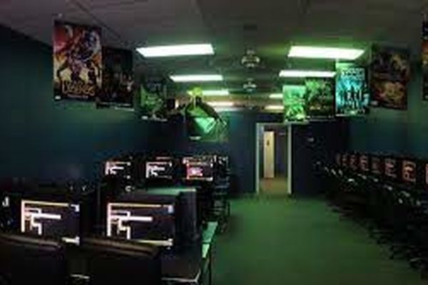 مشاغل گروه 4 در حال حاضر اجازه فعالیت ندارند