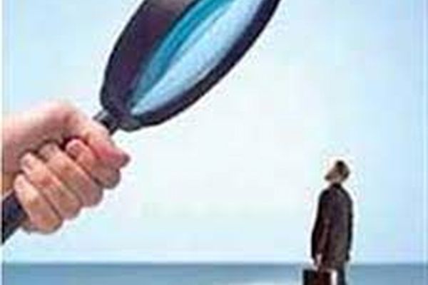 مراقب نق زدن‌های بی مورد به شوهرتان باشید!