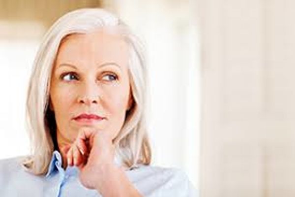 کدام میوه‌ها برای تاخیر انداختن روند سفیدی مو موثرند؟