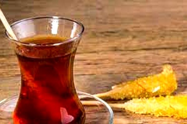 بایدها و نبایدهای خوردن چای نبات!