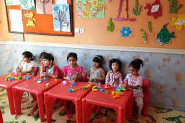 جمع آوری تابلوهای دارای نشان بهزیستی از مهدهای کودک‌/اعلام شهریه جدید مهدها