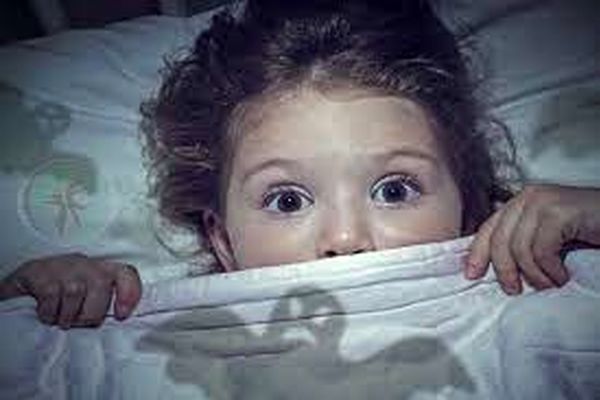 دلایل ترس کودکان در سنین مختلف چیست؟