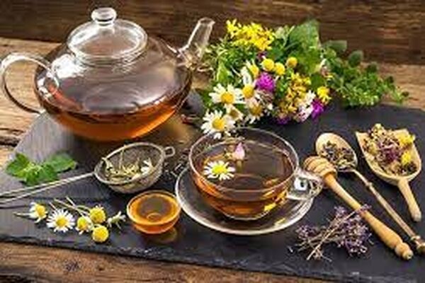 چند چای گیاهی که آب روی آتش برای گلودرد هستند+طرز تهیه