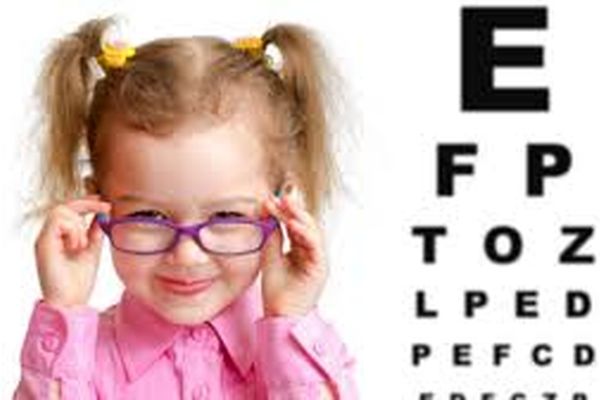 مواد غذایی که برای تقویت چشم کودکان مفید است