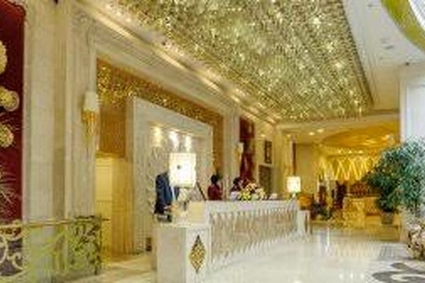 هزینه اقامت در برخی هتل‌های مشهد از اجاره یک واحد مسکونی کمتر شده است