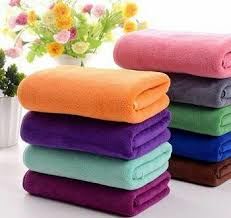 راه‌های از بین بردن بوی بد حوله حمام