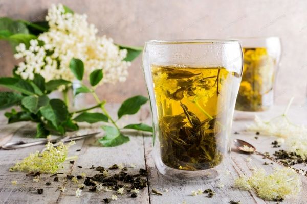 ۱۰ دم‌نوش مناسب فصل پاییز و زمستان