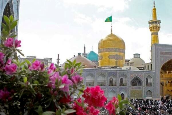 آغاز جشن‌های هفته وحدت در حرم مطهر رضوی