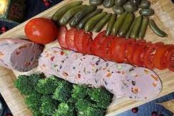 طرز تهیه کالباس مرغ و قارچ خانگی+فیلم آموزشی