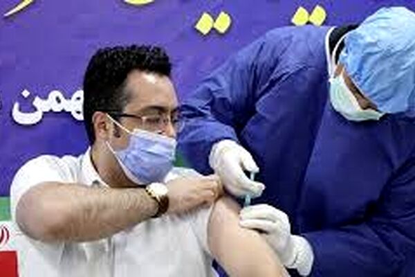 برخورد قانونی با کارکنانی که واکسن کرونا نزده‌اند