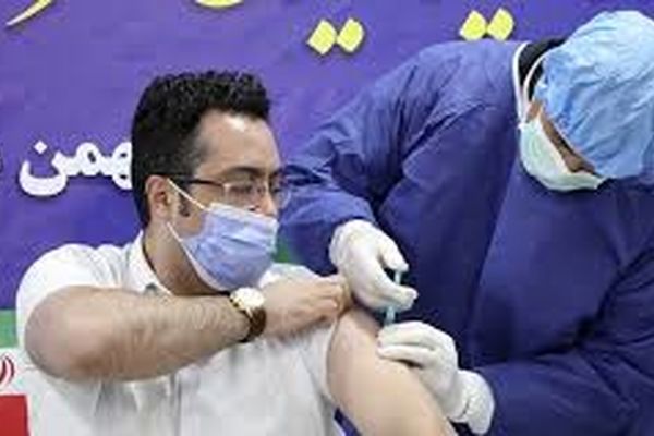 برخورد قانونی با کارکنانی که واکسن کرونا نزده‌اند