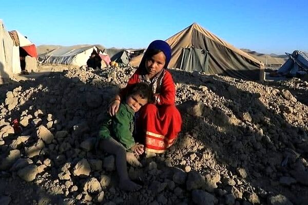 دخترفروشی برای نجات از گرسنگی در افغانستان؛ خانواده‌ها: «چاره‌ای نداریم»