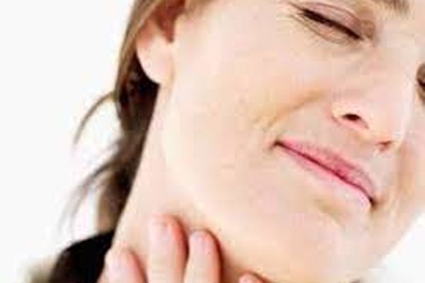 راهکارهای موثر برای درمان گلودرد