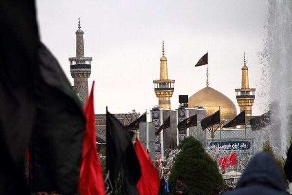 عزای  شهادت امام جعفر صادق(ع) حرم مطهر رضوی را سیاه‌پوش کرد