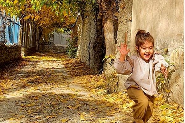 ویژگی دختران شاد چیست؟