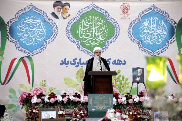 دخیل بودن مردم در تعیین سرنوشت، کرامت به آن‌ها است