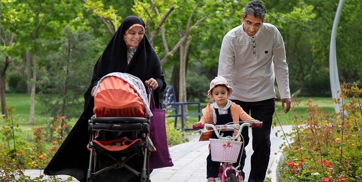 پدرها چه نقشی در تربیت دختران دارند؟