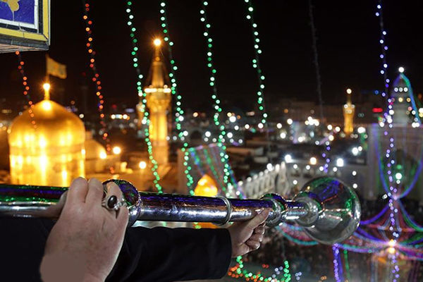 طنین نقاره‌های حرم رضوی به آسمان برخاست