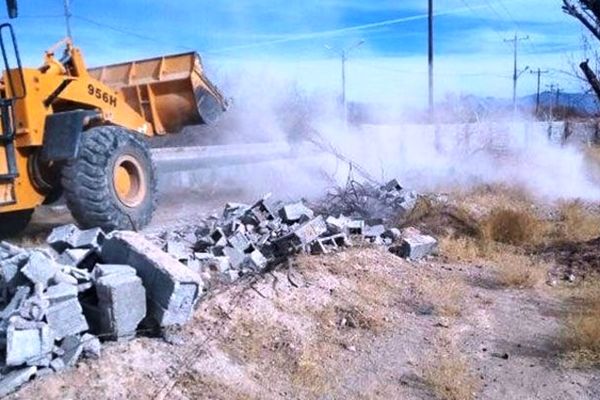 رفع تصرف از اراضی بستر رودخانه کشف‌رود انجام شد