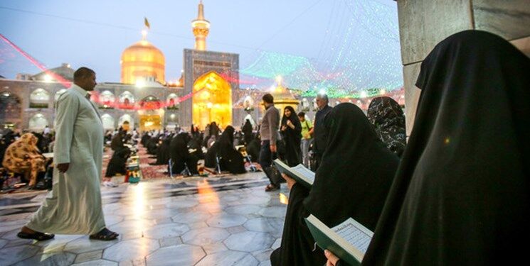 ویژه‌برنامه روز دحوالارض در حرم مطهر رضوی