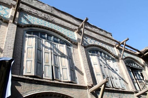 سرای عزیزالله اف مشهد؛ تجارتخانه‌ای کهن و دیدنی