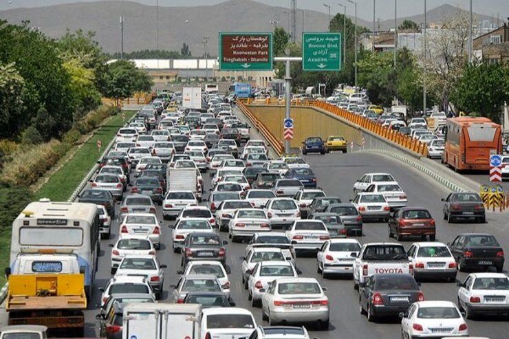 ترافیک در خیابان احمدآباد و میدان ده دی دارای بار سنگین است/ ۸۰ مجروح در ۲۴ ساعت گذشته داشته‌ایم