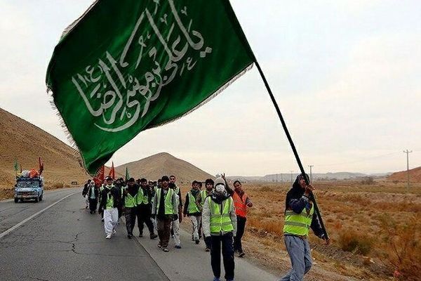 تشرف زائران پیاده امام رضا(ع) به مشهد در عید قربان