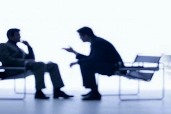 روانشناس نماها؛ دلالانی که از درد و رنج مردم کسب درآمد می کنند/ خریدن غم در ازای یک مشت شادی کاذب