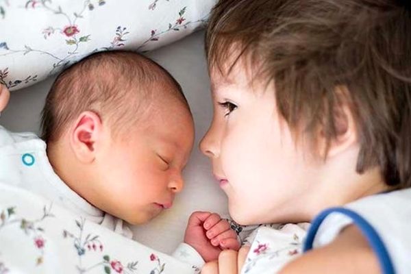 علائم حسادت را در بچه‌ها بشناسید