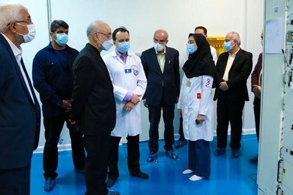 رئیس سازمان انرژی اتمی کشور از بیمارستان رضوی بازدید کرد