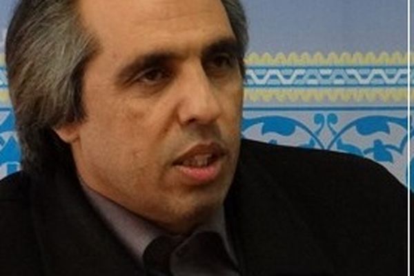 از حسین انفرادی به پاس ۲۵ سال تلاش در عرصه سرود انقلابی تقدیر شد